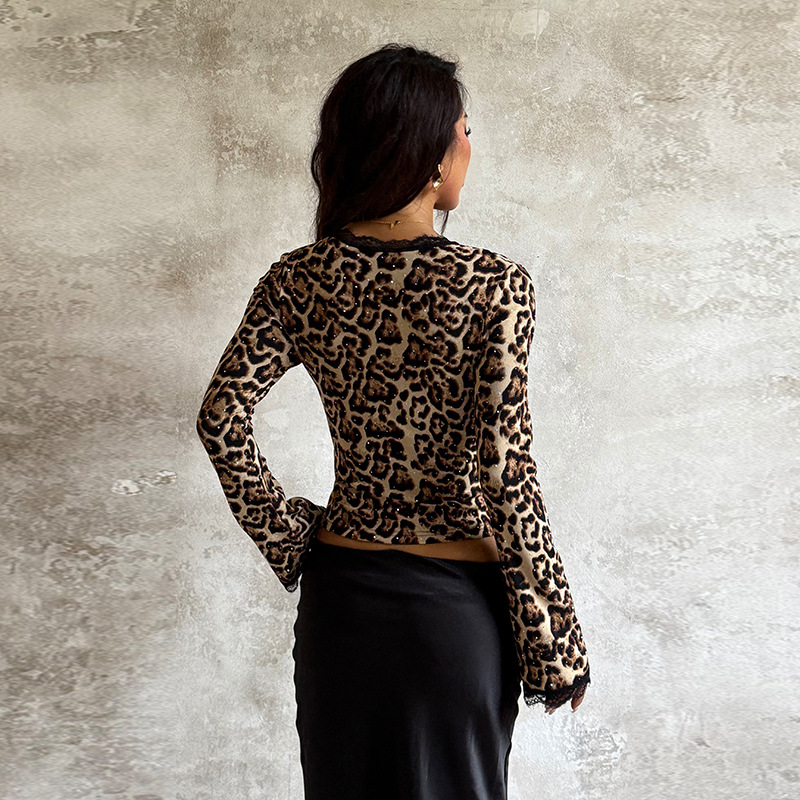 Kaos Lengan Panjang Wanita Kat - Outdoor Adventure Day ulasan dan harga